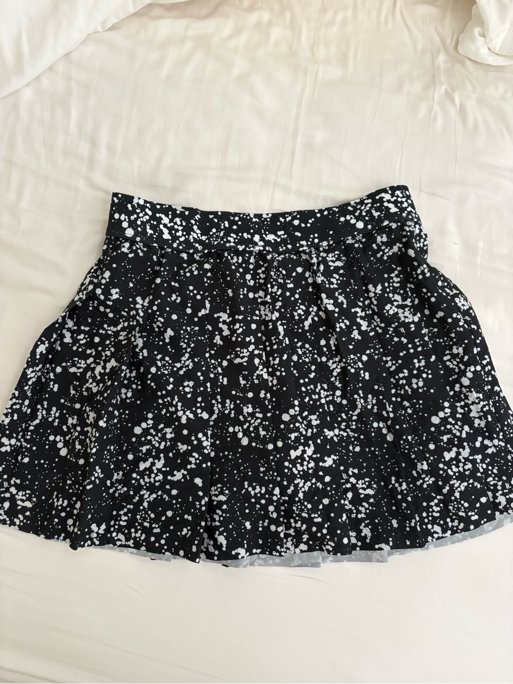 NWT- Fabletics Black with White Athletic Skirt